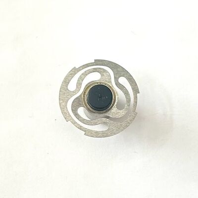 صمام مركب معدني مطاطي قطع معدنية مصنعة مكونات التحكم في السيارات